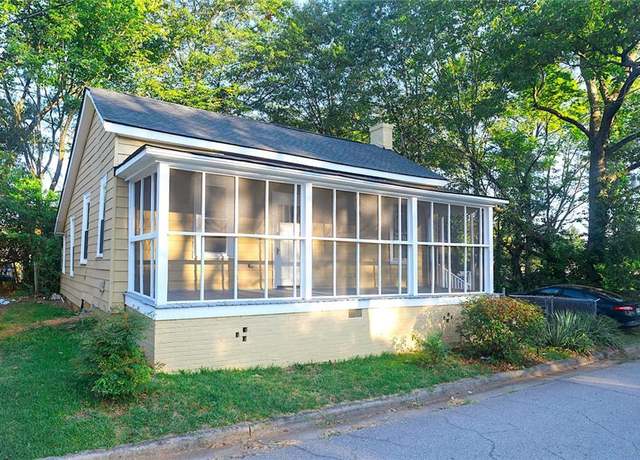 Property at 321 N 10th St, Griffin, GA 30223, 2 beds, 1 bath