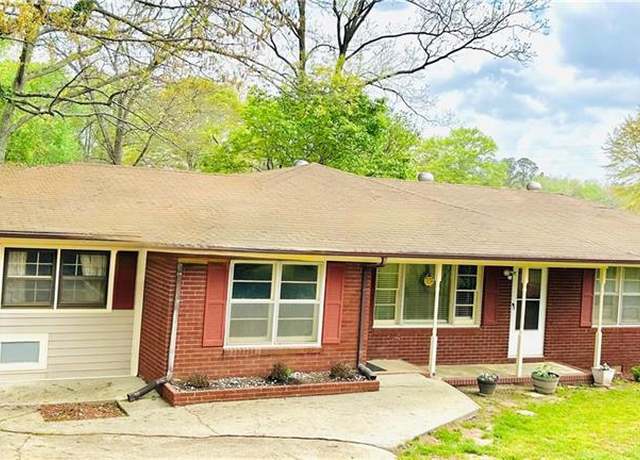 Property at 2750 Mount Zion Rd, Carrollton, GA 30117, 3 beds, 1.5 baths