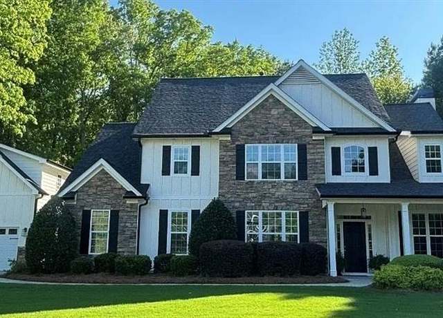 Property at 310 Persimmon Dr, Sharpsburg, GA 30277, 4 beds, 3.5 baths