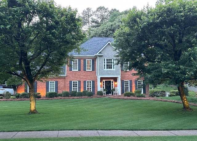 Property at 3532 W Hampton Dr NW, Marietta, GA 30064, 5 beds, 2.5 baths