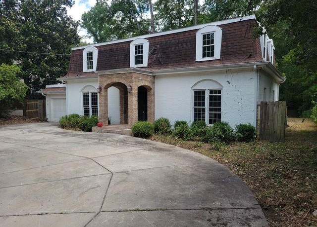 Property at 2525 Northside Dr NW, Atlanta, GA 30305, 5 beds, 3 baths
