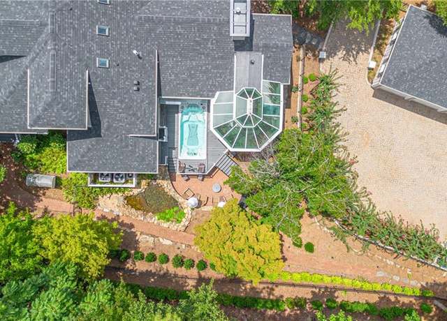 Property at 117 N Cove Dr, Peachtree City, GA 30269, 5 beds, 3.5 baths