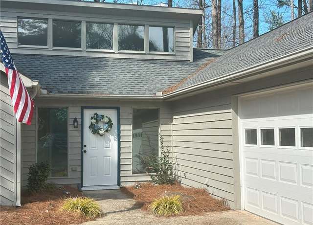 Property at 3825 Emerson St, Marietta, GA 30062, 3 beds, 2 baths