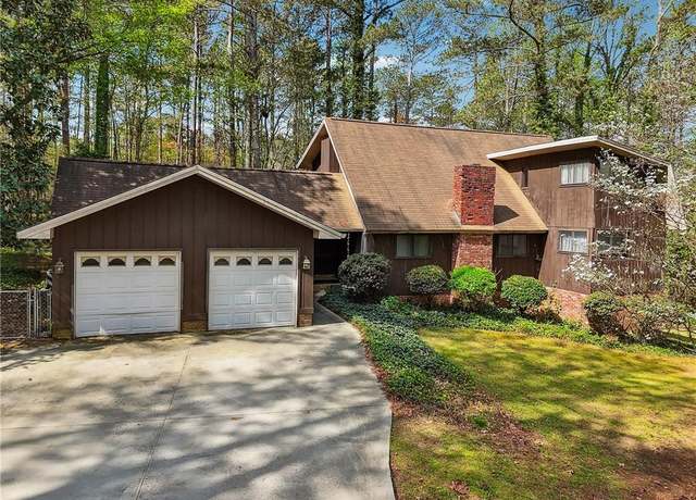 Property at 758 Lauren Cir, Lawrenceville, GA 30043, 4 beds, 3 baths