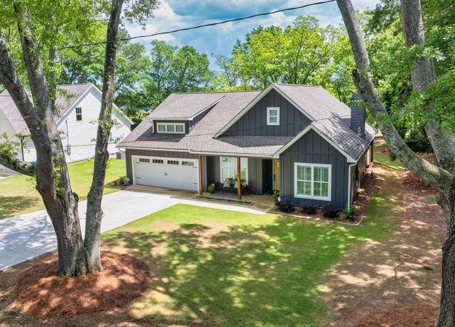 Property at 399 Chestnut St, Social Circle, GA 30025, 4 beds, 2.5 baths