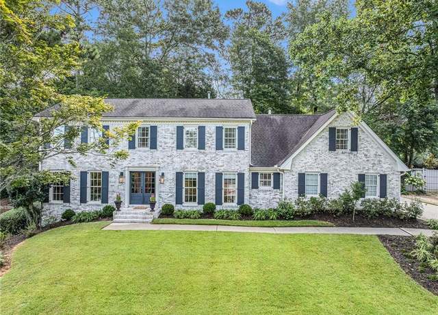 Property at 5337 Redfield Rd, Dunwoody, GA 30338, 5 beds, 3.5 baths