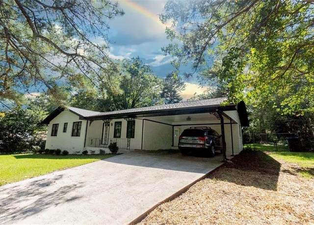Property at 6733 Walker Rd, Riverdale, GA 30296, 4 beds, 2.5 baths
