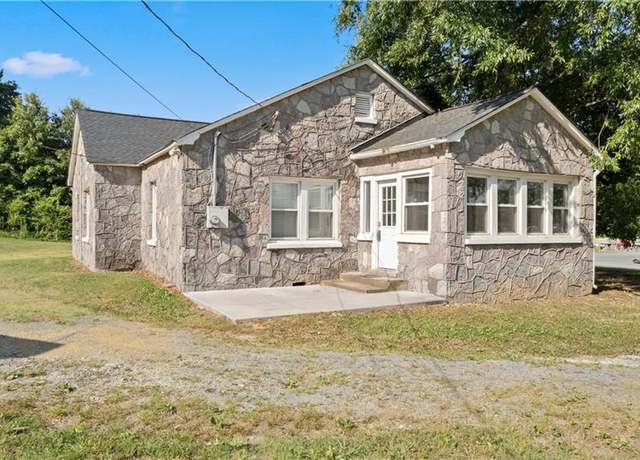 Property at 1215 Highway 41, Calhoun, GA 30701, 3 beds, 1.5 baths