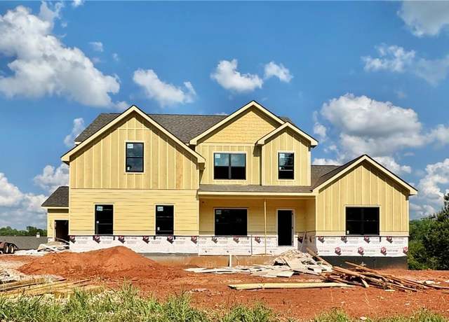 Property at 465 Races Rd, Hoschton, GA 30548, 4 beds, 4.5 baths