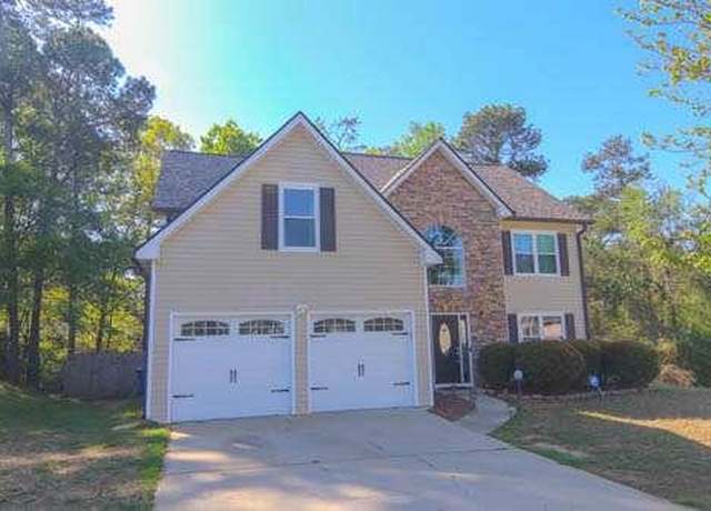 Property at 6879 Smoke Ridge Dr, Atlanta, GA 30349, 4 beds, 2.5 baths