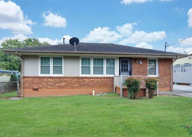 Property at 1083 Grace Dr, Forest Park, GA 30297, 3 beds, 2 baths