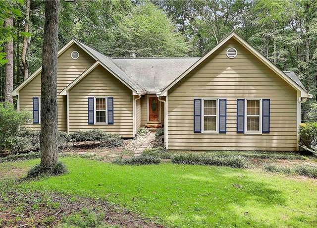 Property at 50 Foxcroft Ct, Newnan, GA 30265, 4 beds, 3 baths