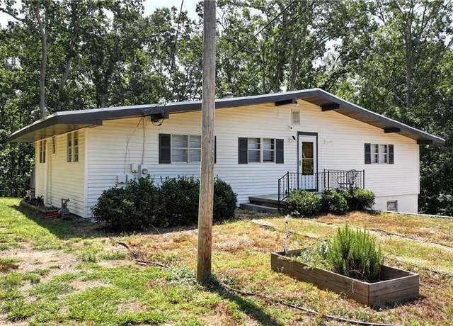 Property at 5981 Warpath Rd, Flowery Branch, GA 30542, 2 beds, 2 baths