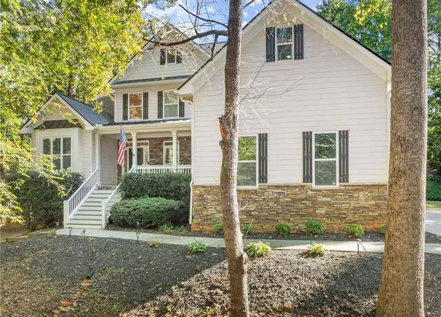 Property at 5559 Ridgemoor Dr, Braselton, GA 30517, 4 beds, 3.5 baths