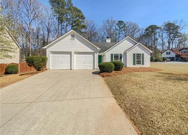 Property at 2917 Yukon Trl NW, Acworth, GA 30101, 3 beds, 2 baths