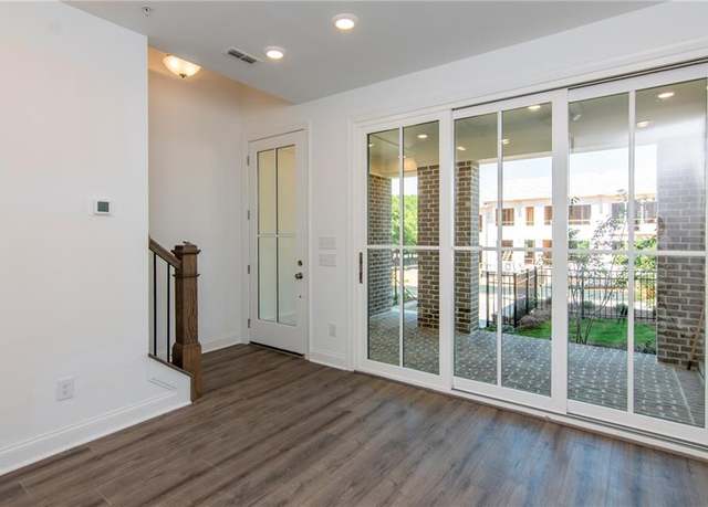 Property at 111 Iveybrooke Ln #60, Alpharetta, GA 30009, 2 beds, 2.5 baths