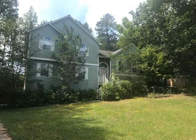 Property at 1050 Queensbury Run, Acworth, GA 30102, 5 beds, 2.5 baths