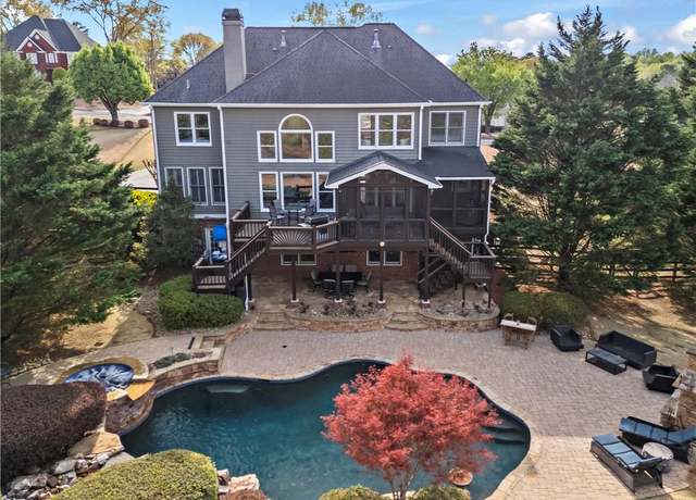 Property at 410 Hickory Fairway Ct, Woodstock, GA 30188, 5 beds, 4.5 baths