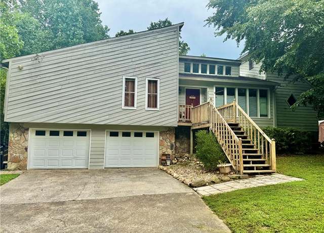 Property at 2753 Kellogg Creek Rd, Acworth, GA 30102, 3 beds, 2 baths