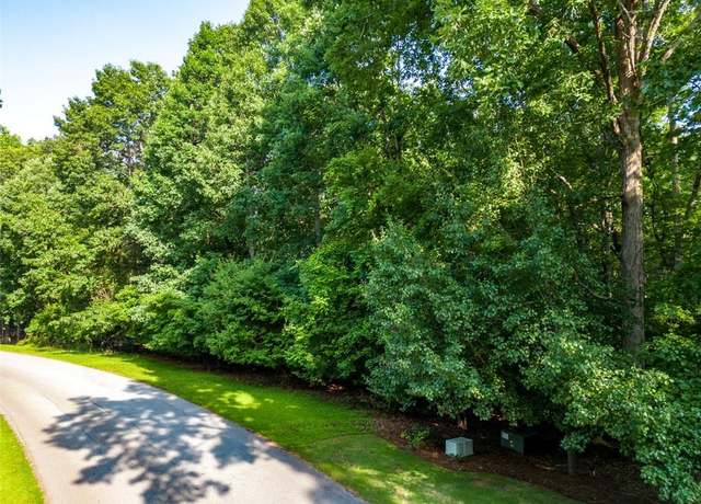 Property at 190 River Cove Mdws, Social Circle, GA 30025