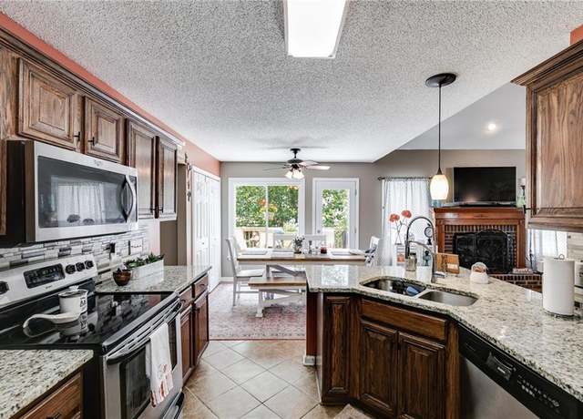 Property at 70 Steeple Chase Trl, Dallas, GA 30132, 4 beds, 3 baths