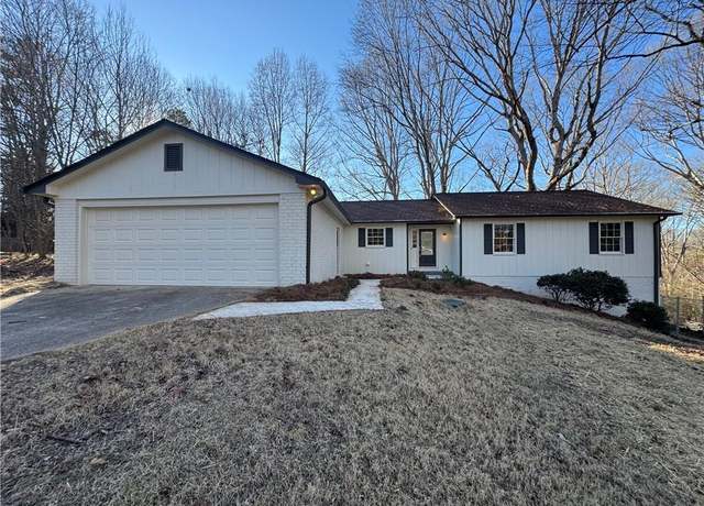 Property at 4986 Red Oak Dr, Gainesville, GA 30506, 4 beds, 3 baths