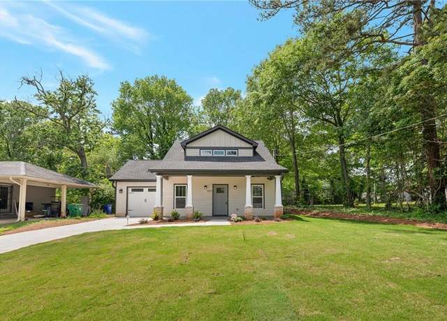 Property at 1857 Derrill Dr, Decatur, GA 30032, 3 beds, 2 baths