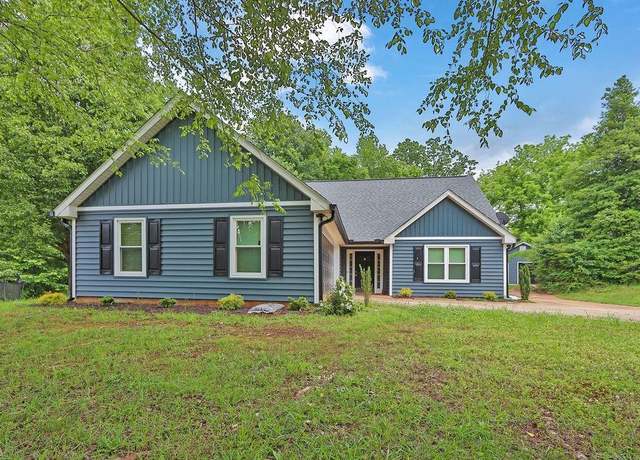 Property at 5166 Huntingford Dr, Gainesville, GA 30507, 3 beds, 2 baths