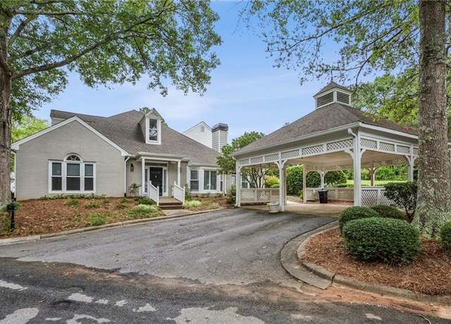 Property at 301 Carryback Dr, Marietta, GA 30068, 3 beds, 3 baths