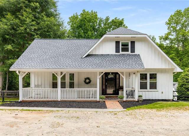 Property at 999 Bailey Rd, Woodstock, GA 30188, 4 beds, 3.5 baths