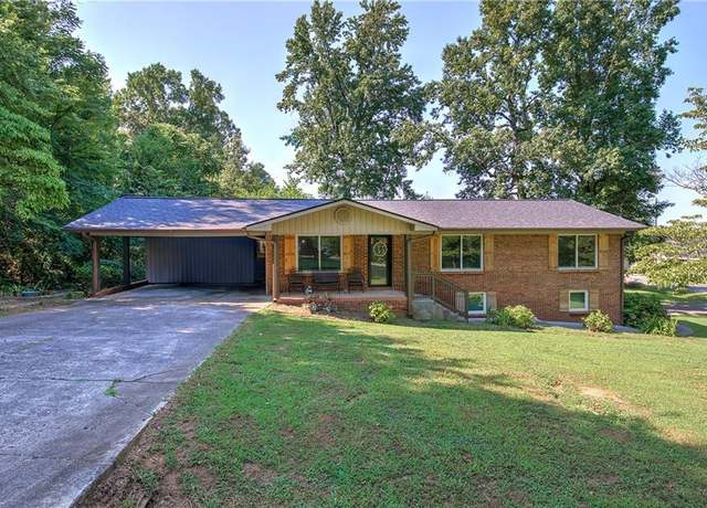Property at 210 Blackwood Pl SE, Calhoun, GA 30701, 3 beds, 2 baths