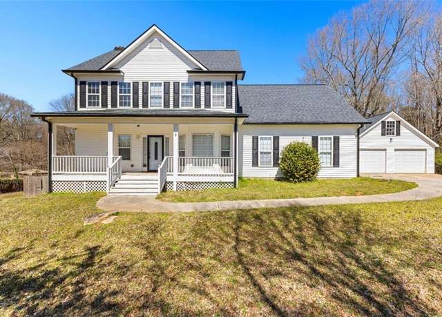 Property at 821 Hood Rd, Fayetteville, GA 30214, 5 beds, 3.5 baths