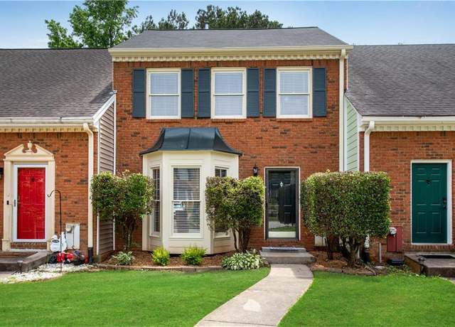 Property at 1368 Poplar Pointe SE, Smyrna, GA 30082, 2 beds, 2.5 baths