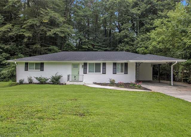 Property at 1595 Moncrief Cir, Decatur, GA 30033, 3 beds, 2 baths