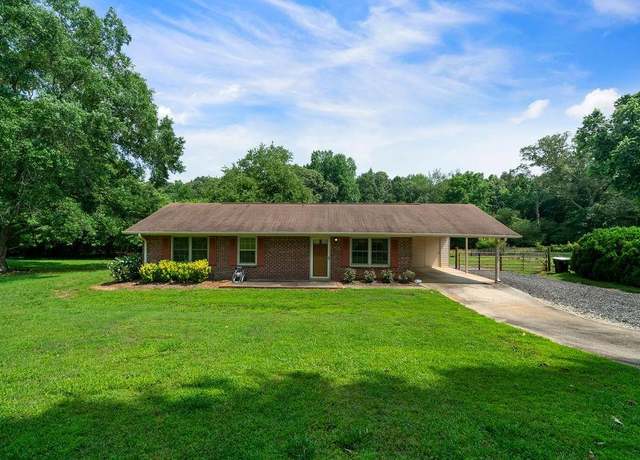 Property at 81 Laurie Ct, Hiram, GA 30141, 3 beds, 1 bath