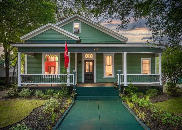 Property at 605 E Church St E, Monroe, GA 30655, 2 beds, 2 baths