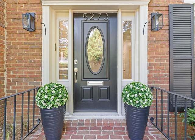 Property at 5273 Glenridge Dr, Atlanta, GA 30342, 3 beds, 3.5 baths