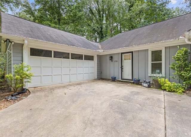 Property at 2730 Brook Valley Dr, Cumming, GA 30041, 3 beds, 2 baths