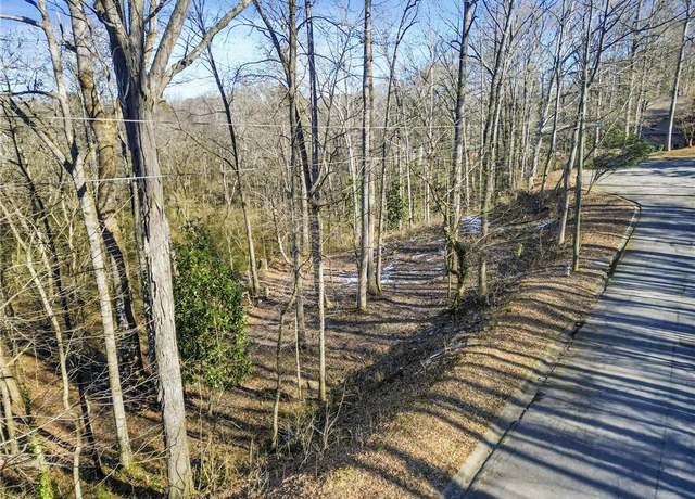 Property at 22 Geraldine Dr SE, Smyrna, GA 30082
