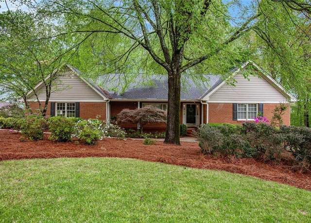 Property at 1235 Saint Ives Ct, Suwanee, GA 30024, 5 beds, 4.5 baths