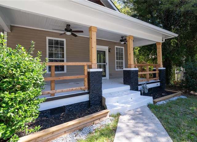 Property at 1712 Evans Dr SW, Atlanta, GA 30310, 3 beds, 2 baths