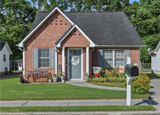 Property at 70 Pointe North Dr, Cartersville, GA 30120, 2 beds, 2 baths
