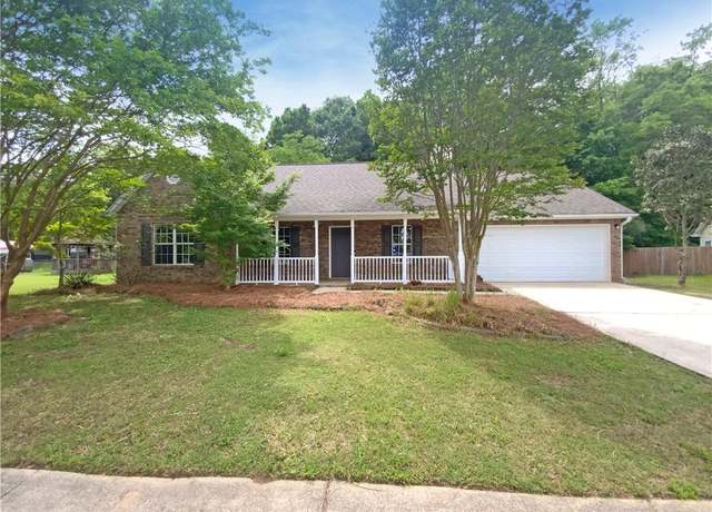 Property at 2012 Elm Grove Ln, Hampton, GA 30228, 3 beds, 2 baths