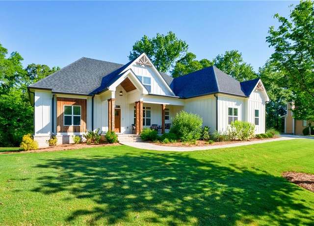 Property at 103 Village Cir, Watkinsville, GA 30677, 5 beds, 3.5 baths