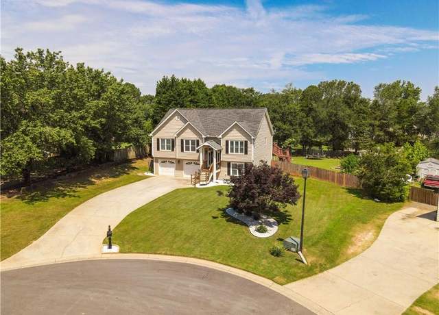 Property at 432 Nicole Ct, Winder, GA 30680, 4 beds, 3 baths