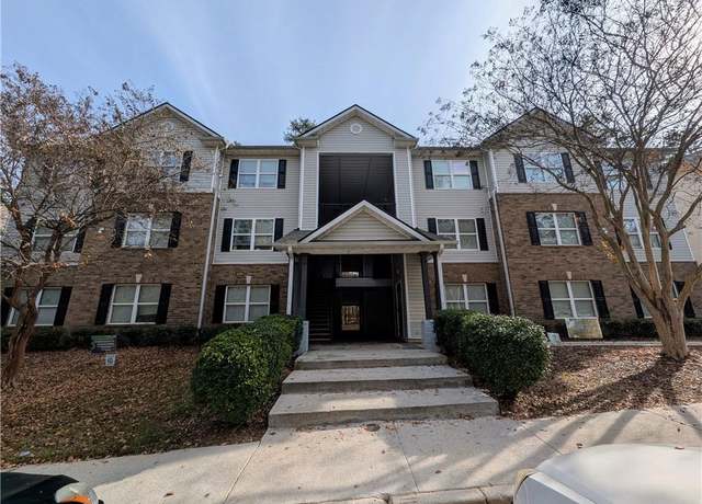 Property at 5104 Fairington Village Dr #5104, Lithonia, GA 30038, 3 beds, 2 baths