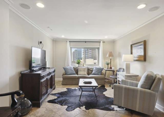 Property at 2285 Peachtree Rd NE #1207, Atlanta, GA 30309, 1 bed, 1 bath