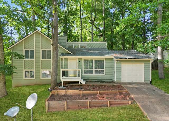 Property at 5248 Martins Crossing Rd, Stone Mountain, GA 30088, 3 beds, 2 baths