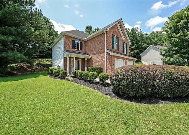 Property at 1221 Oak Knoll Ct, Lithonia, GA 30058, 3 beds, 2.5 baths