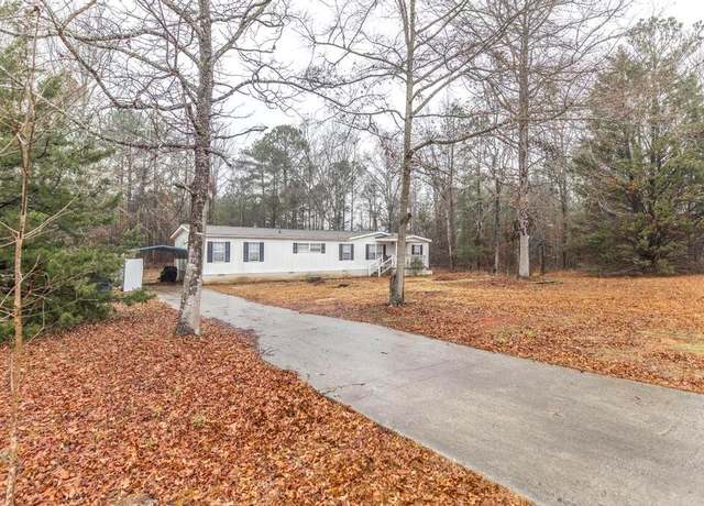 Property at 106 Turkey Run NE, Milledgeville, GA 31061, 4 beds, 2 baths